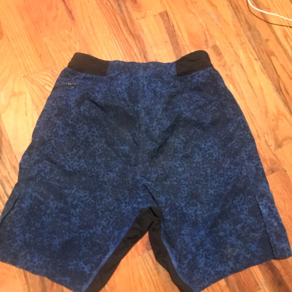 Lululemon size medium training gym shorts medium